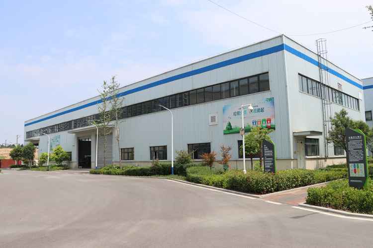 【震撼揭秘】走进生活垃圾分拣中心：大件垃圾的“变形记