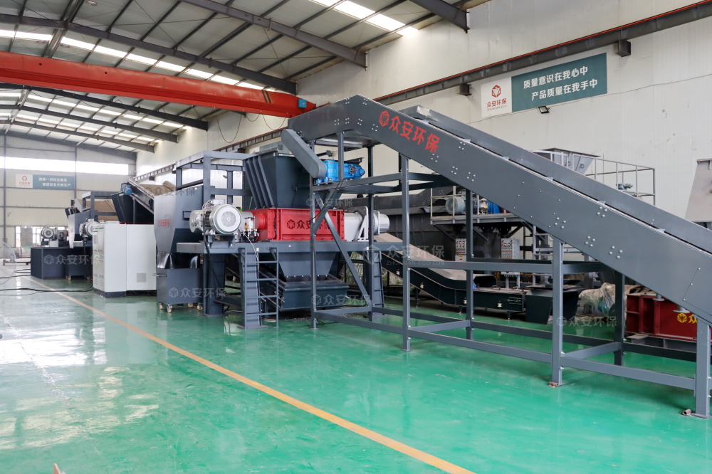 生活垃圾双轴破碎机和单轴破碎机的区别